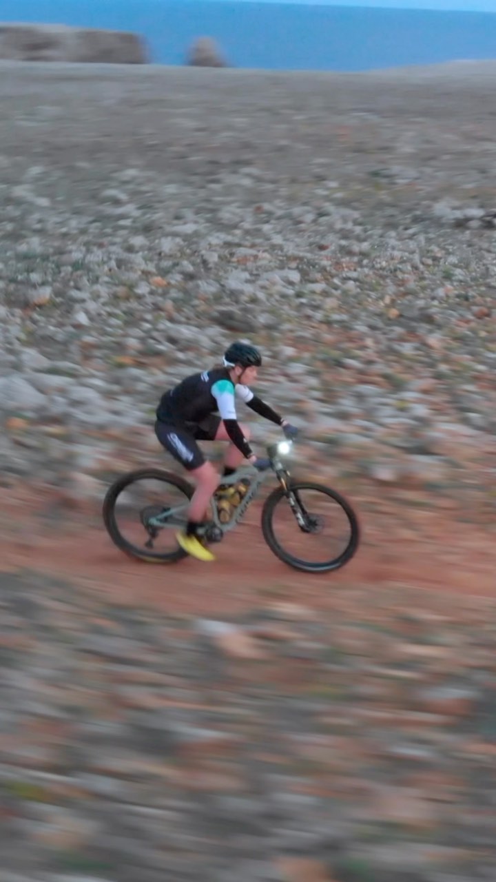 Sandra Jordà · Menorca en BTT · Aeroview.es